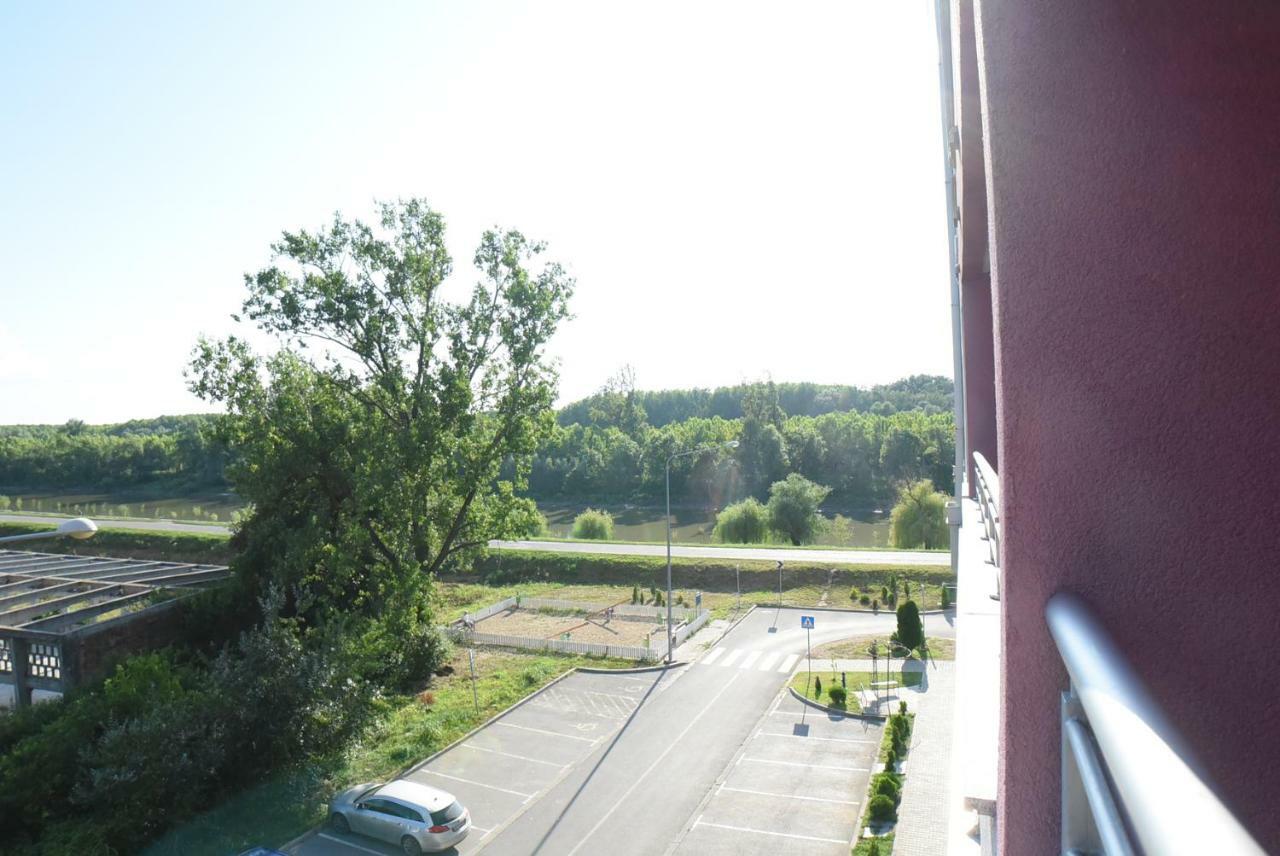 Tamis Kapija Apartment Pancsova Kültér fotó